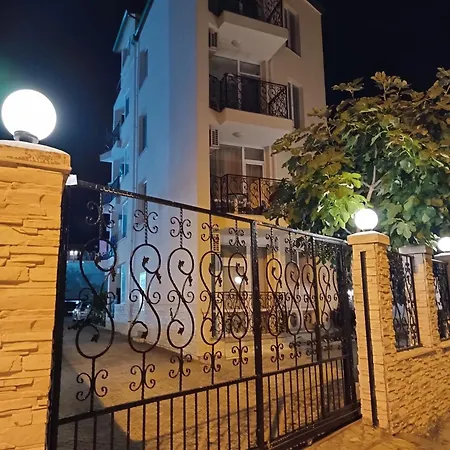 Sunny Apartment, Kokiche - White Building Liliya * Słoneczny Brzeg