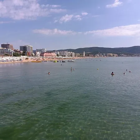 Sunny Apartment, Kokiche - White Building Liliya Apartament