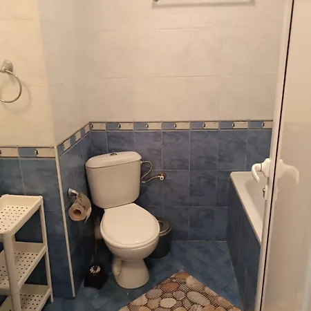 Апартаменты Sunny Apartment, Kokiche - White Building Liliya Солнечный берег