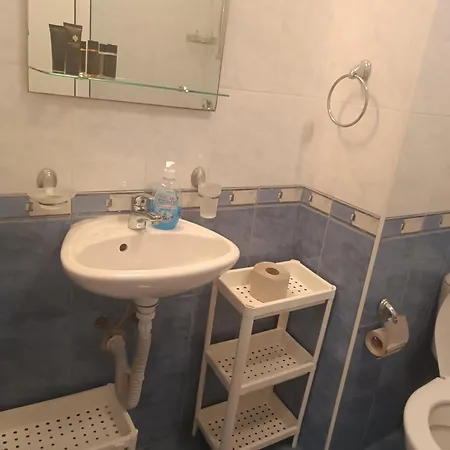 Апартаменты Sunny Apartment, Kokiche - White Building Liliya