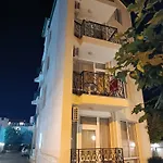 Sunny Apartment, Kokiche - White Building Liliya * ساني بيتش