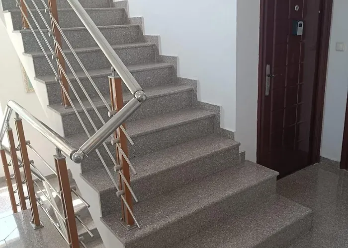 Apartamento Sunny Apartment, Kokiche - White Building Liliya